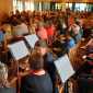 Eine volle Kirche